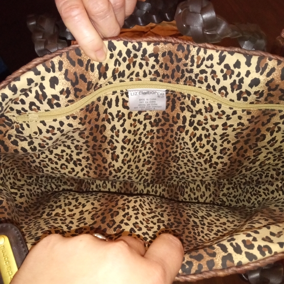 Nwt Liz Claiborne straw tote bag - Picture 4 of 4